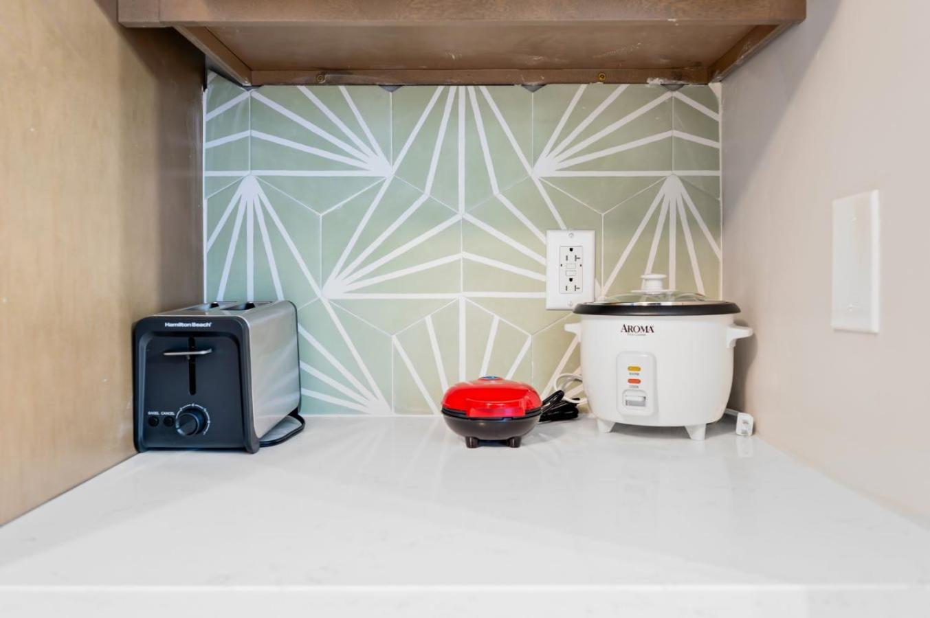 5Min To River Street, Dt - Spacious - Free Parking Savannah Exterior foto